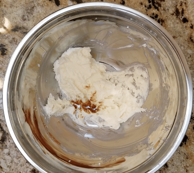 vanilla extract and whip cream
